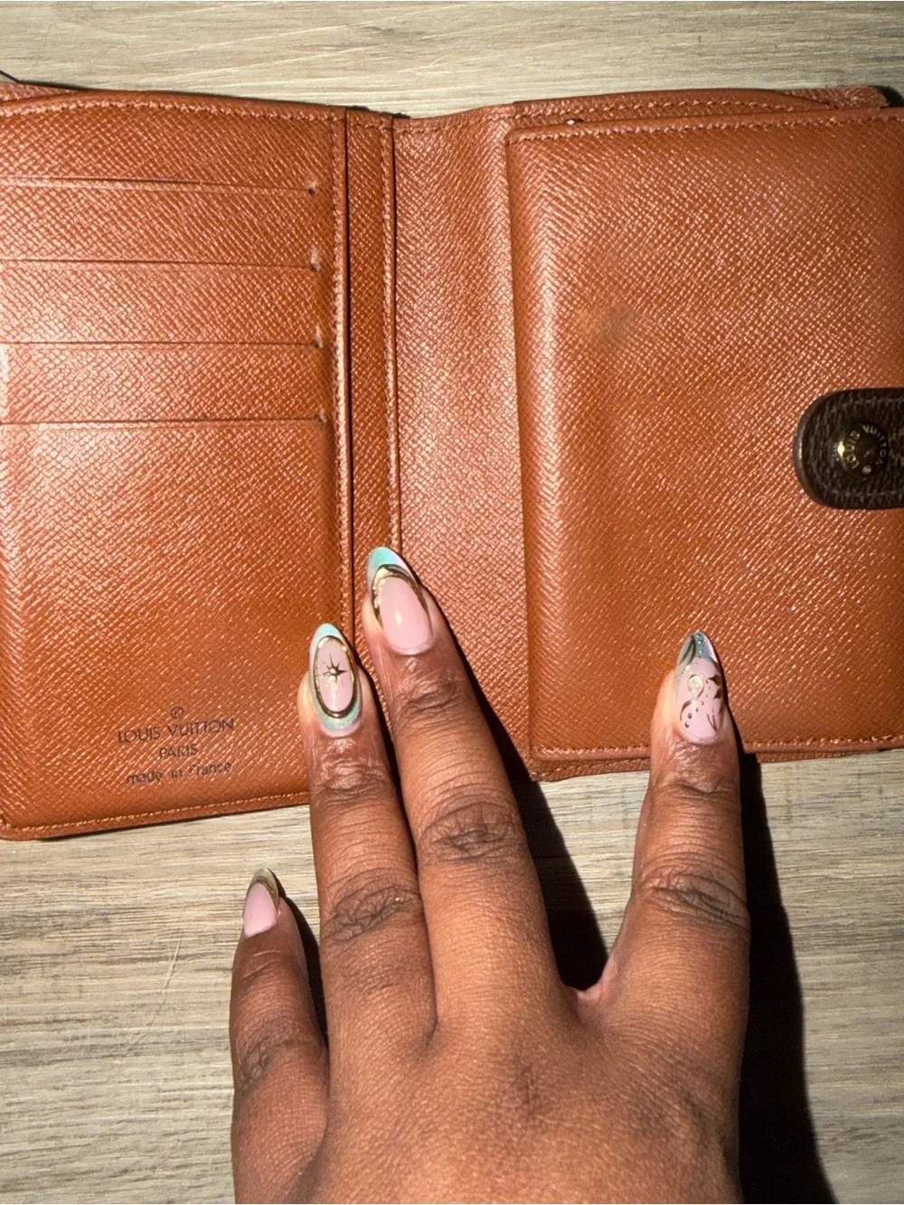 Louis Vuitton Monogram Kisslock Wallet- PRELOVED CONDITION